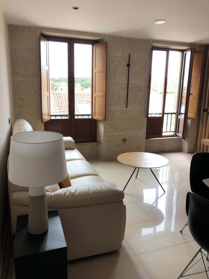 Luxury With Jacuzzi Apartment *